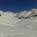 Lo Saunei Ларёнс