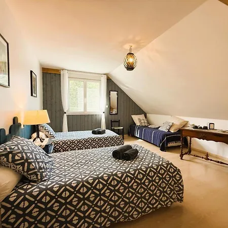 Lo Saunei فندق مبيت وإفطار لارونس