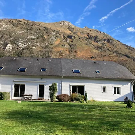 Lo Saunei فندق مبيت وإفطار لارونس