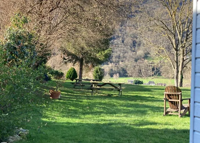 Lo Saunei فندق مبيت وإفطار لارونس