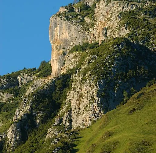 فندق مبيت وإفطار Lo Saunei لارونس