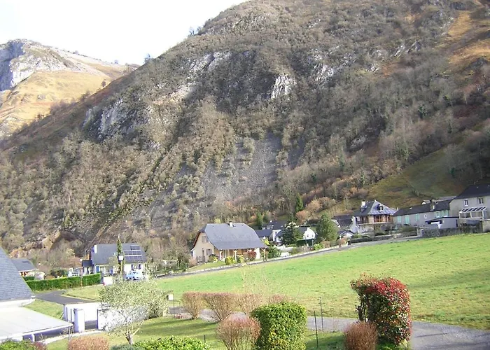 Lo Saunei فندق مبيت وإفطار لارونس